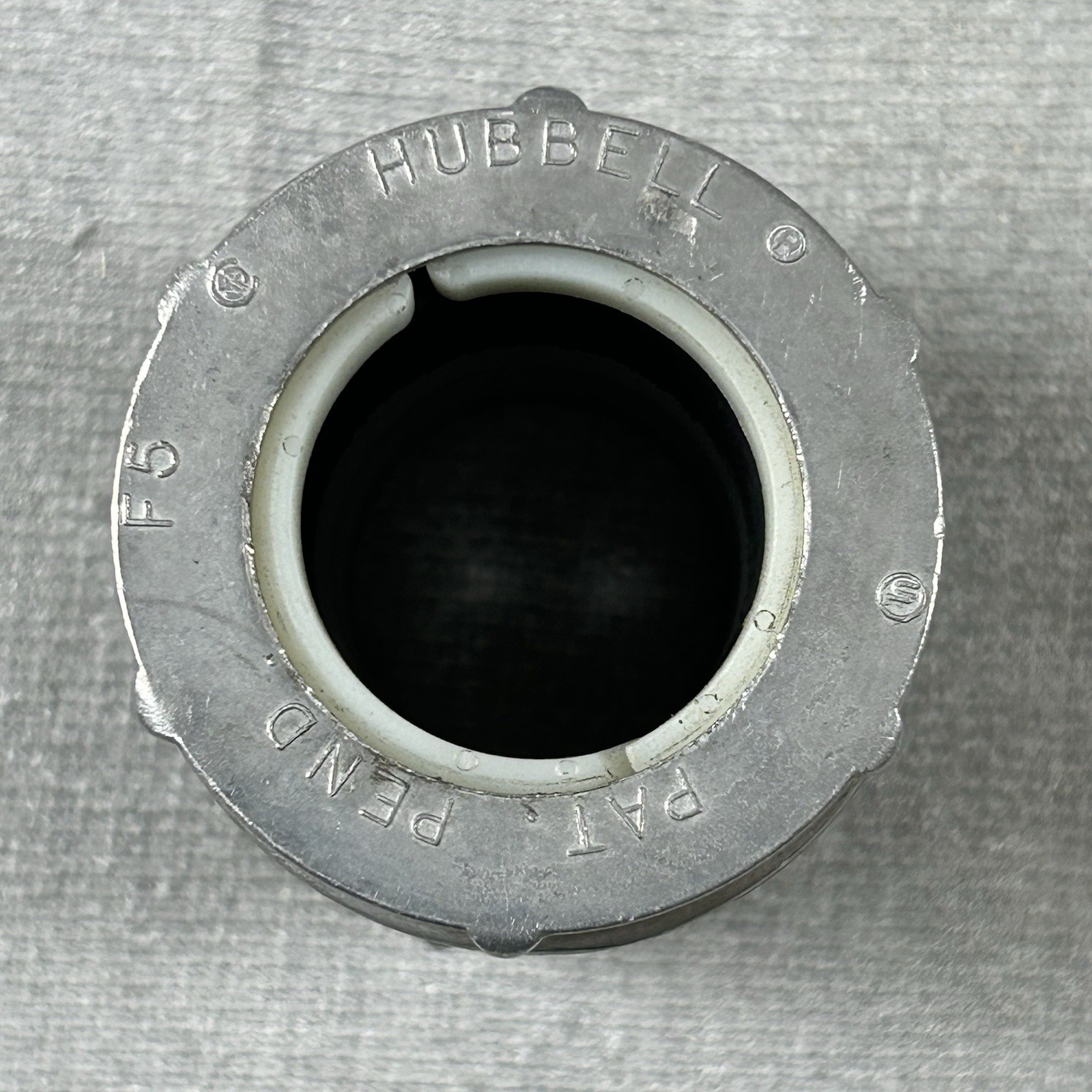 Hubbell Kellems SHC1054 Straight 1-1/4 Inch SO Cord Grip