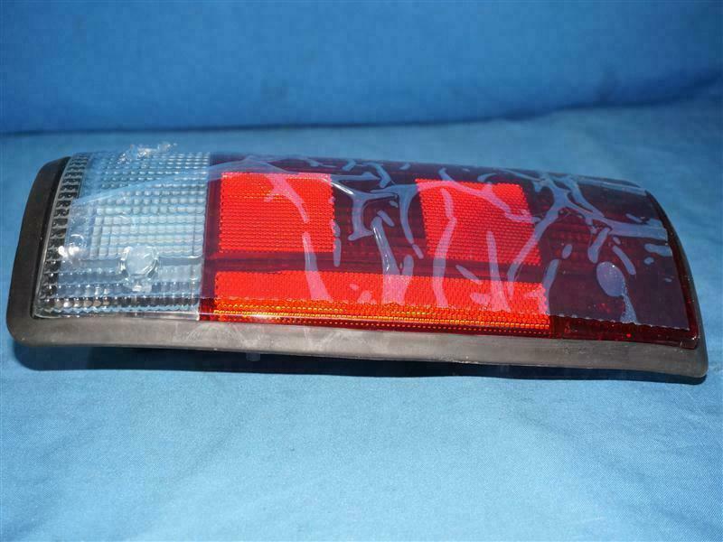 Ford F5UZ13404A Rear Lamp Assy NEW NOB 30 Days Warranty Fast Shipping