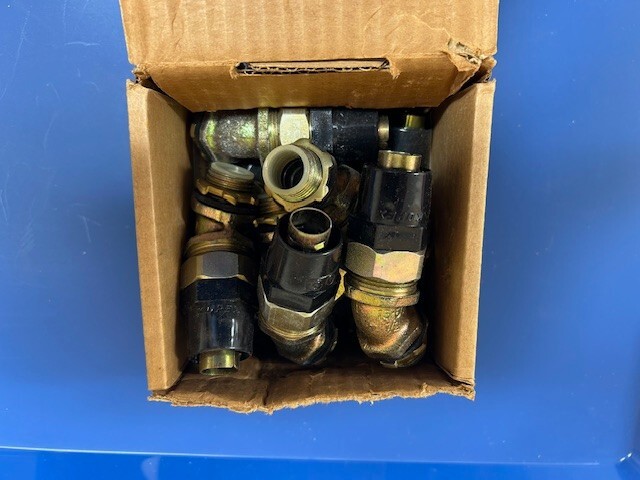 Box of 10 Liquid Tight Flexible 45 Degree Angle 1/2″ Connectors Kopex XKA 0404