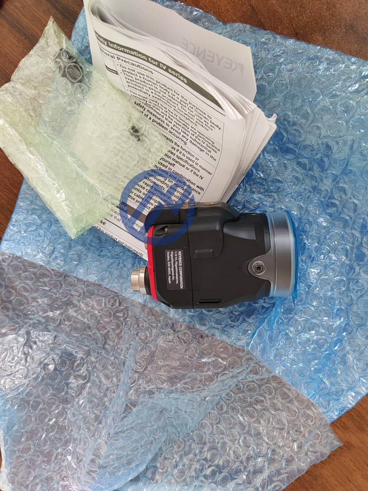 Brand new IV-500MA Keyence transducers Expedited Express DHL