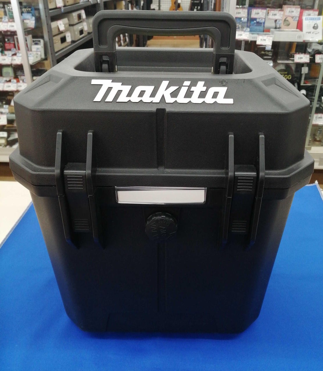 Makita SK312GDZN Cordless Laser Marker Indoor/Outdoor Leveling Tool