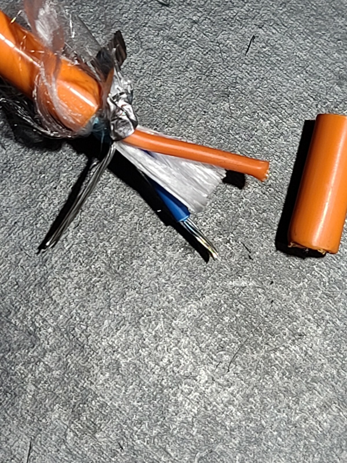 Belden 3076F 18/1P Shielded Twist Pair Fieldbus PA PLTC-ER Direct Burial Orange