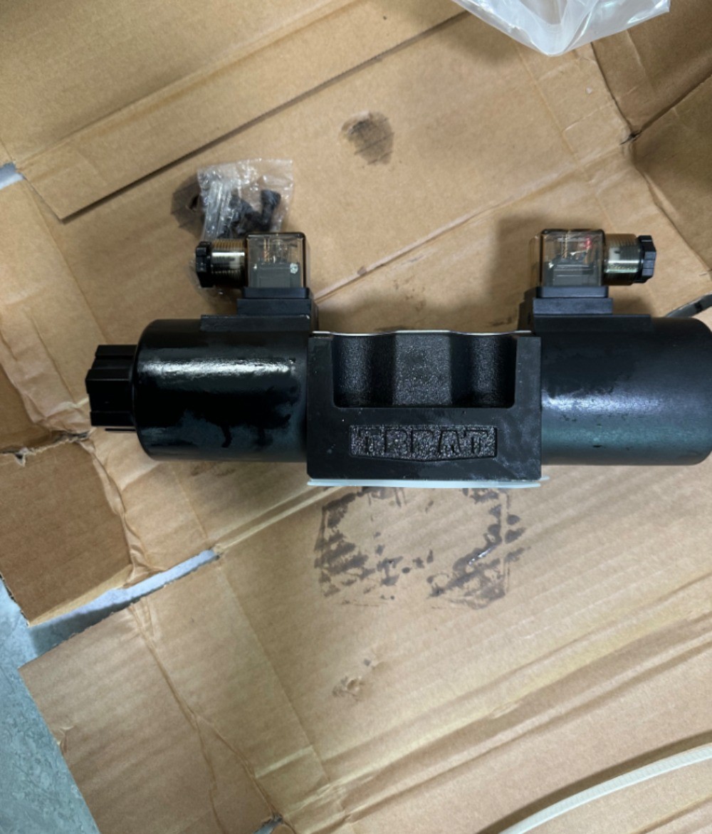 1PCS New Solenoid valve SWH-G03-C6-A120-20