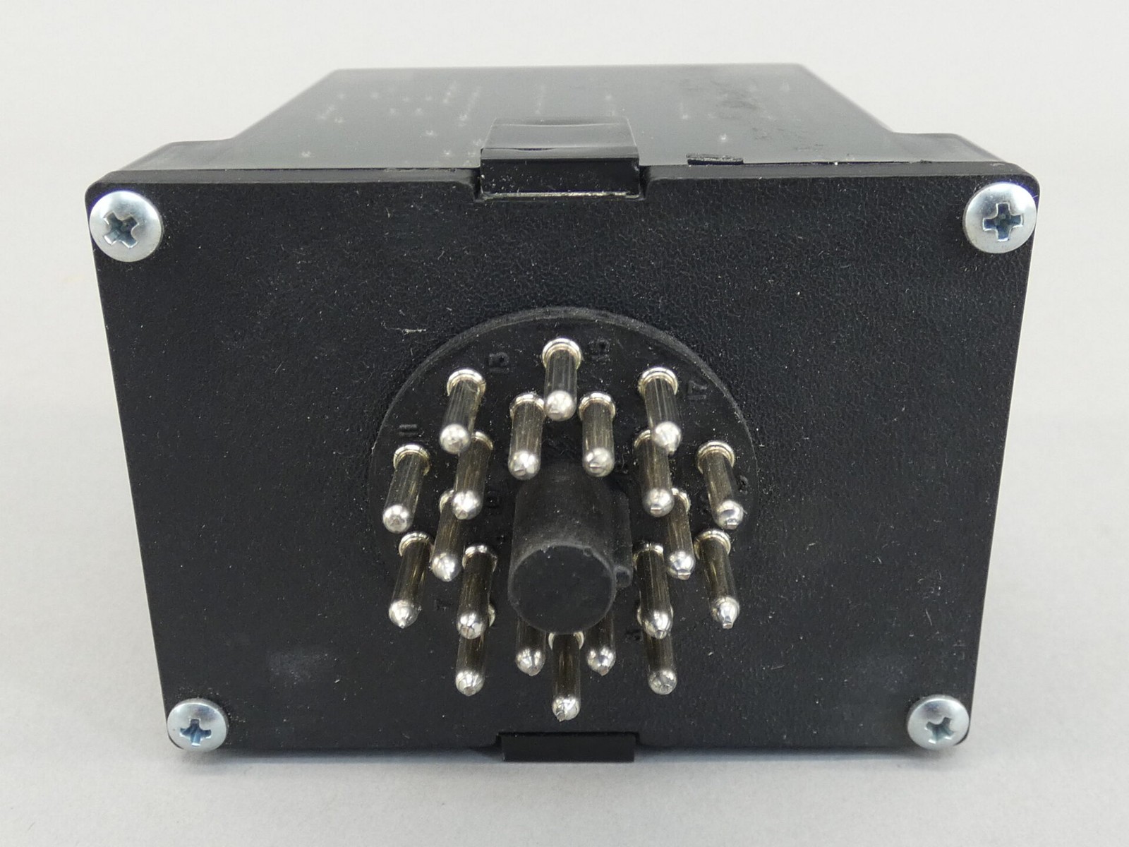 Action 1020-6257-S Action Pak DC Input Limit Alarm Module, 20 Pins – NEW Surp…