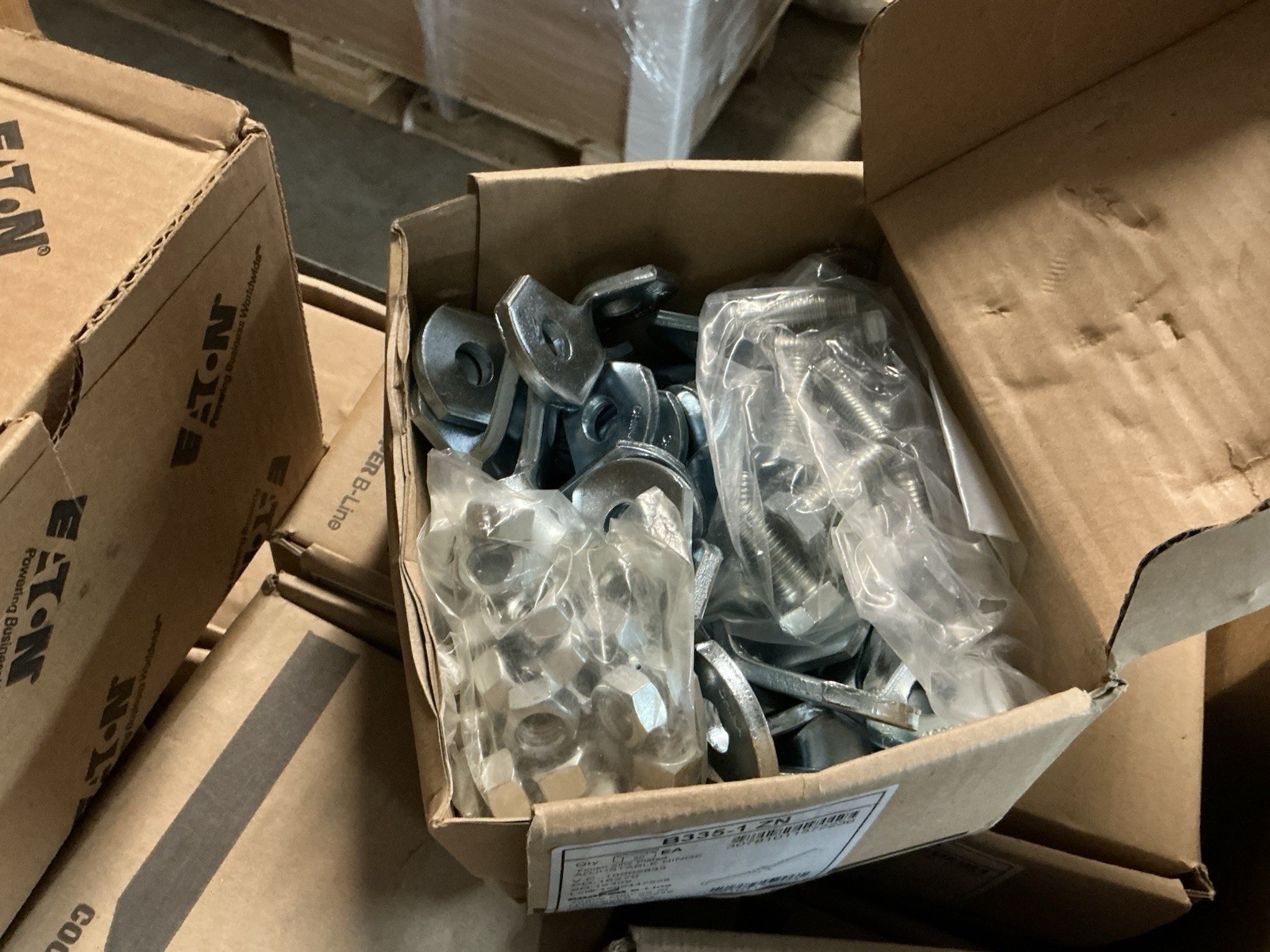 EATON B-LINE SERIES #B335-1ZN Channel Adjustable Brace (BOX OF 20) W/ HDWR