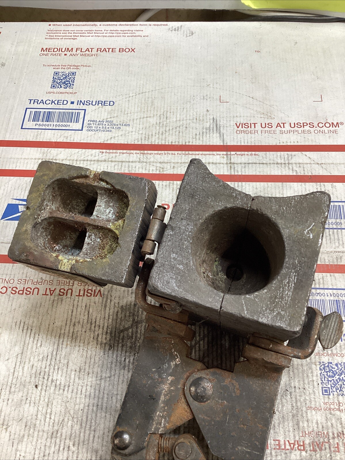 ERICO CADWELD IPF VFC1TV3C MOLD 2 SOL 2 – 4 PIPE 65 W/M RUN & TAP ED4U 3295