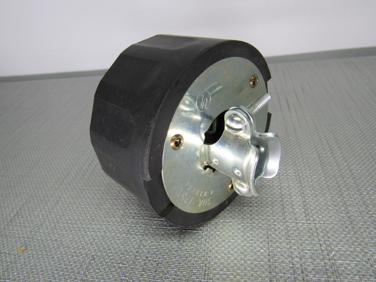 Bryant 30A.125V Rubber Plug