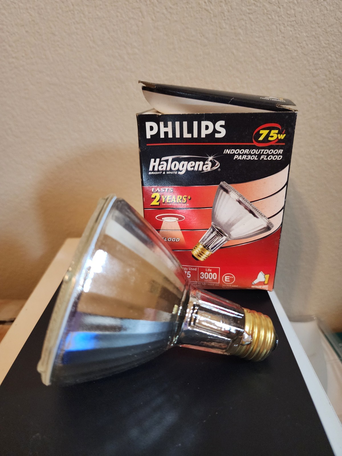 Philips PAR30L Light Bulb 75W Indoor Outdoor Flood
