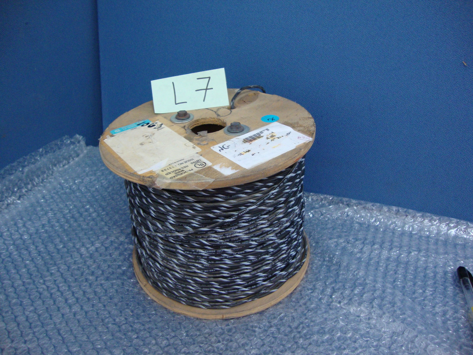 14 AWG (41 Strands of 30 AWG) PVC MTW 600V 1015/1230 MORE THAN 900 ft /8500g