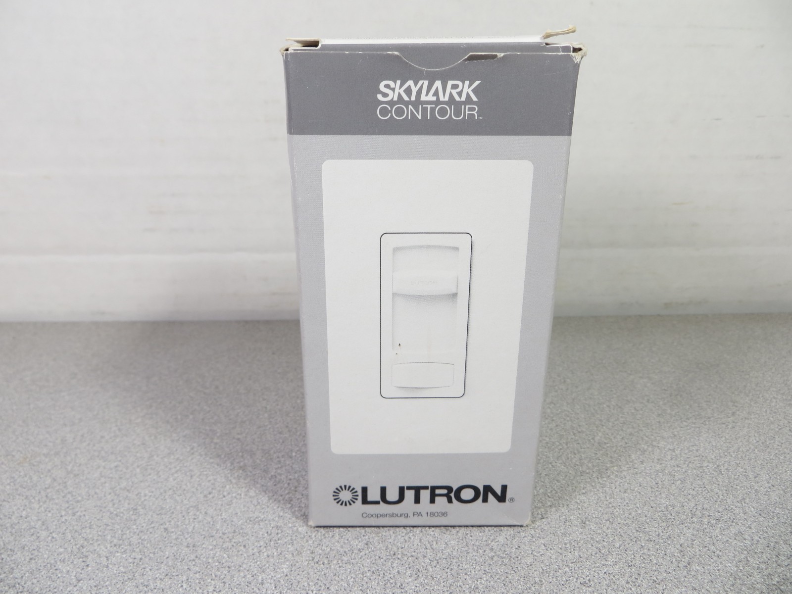 LUTRON CT-600P-WH 600W 1P Preset Dimmer Incandescent / Halogen 120V White