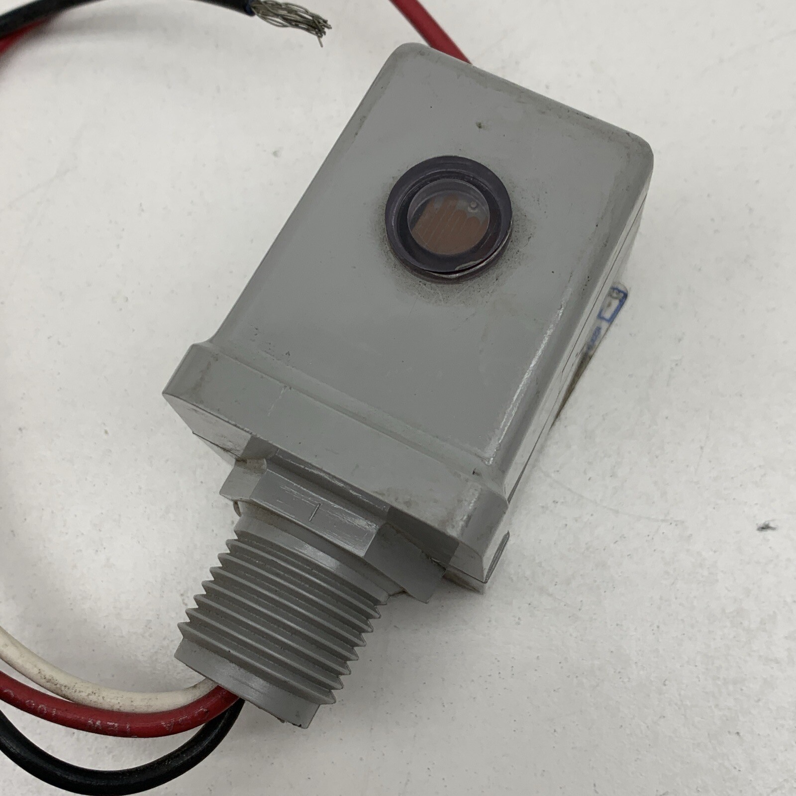 Intermatic K4133 Stem Mount Thermal 277V Photocontrol Light Sensor 277-VOLT ONLY