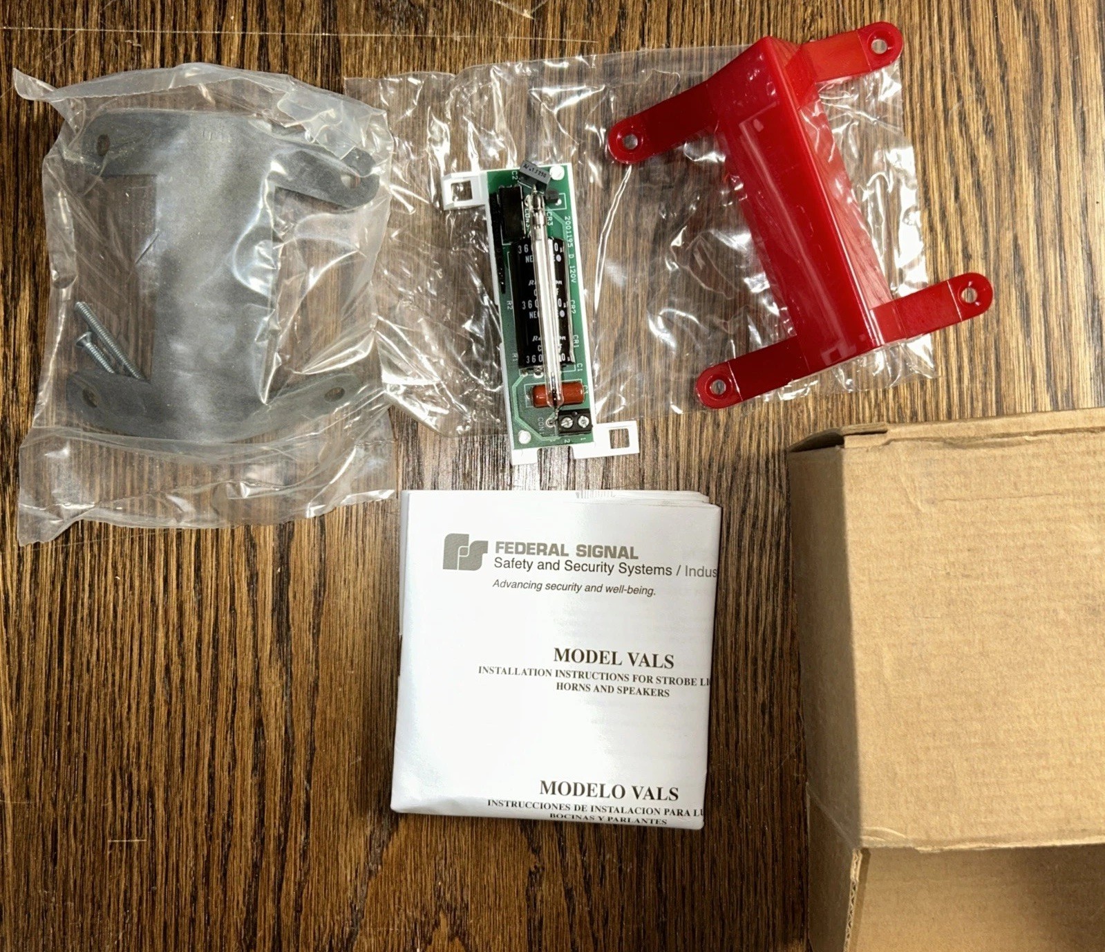 x1 – FEDERAL SIGNAL VALS or VALS-024C RED STROBE 24VDC VISALERT A2 Fire Alarm