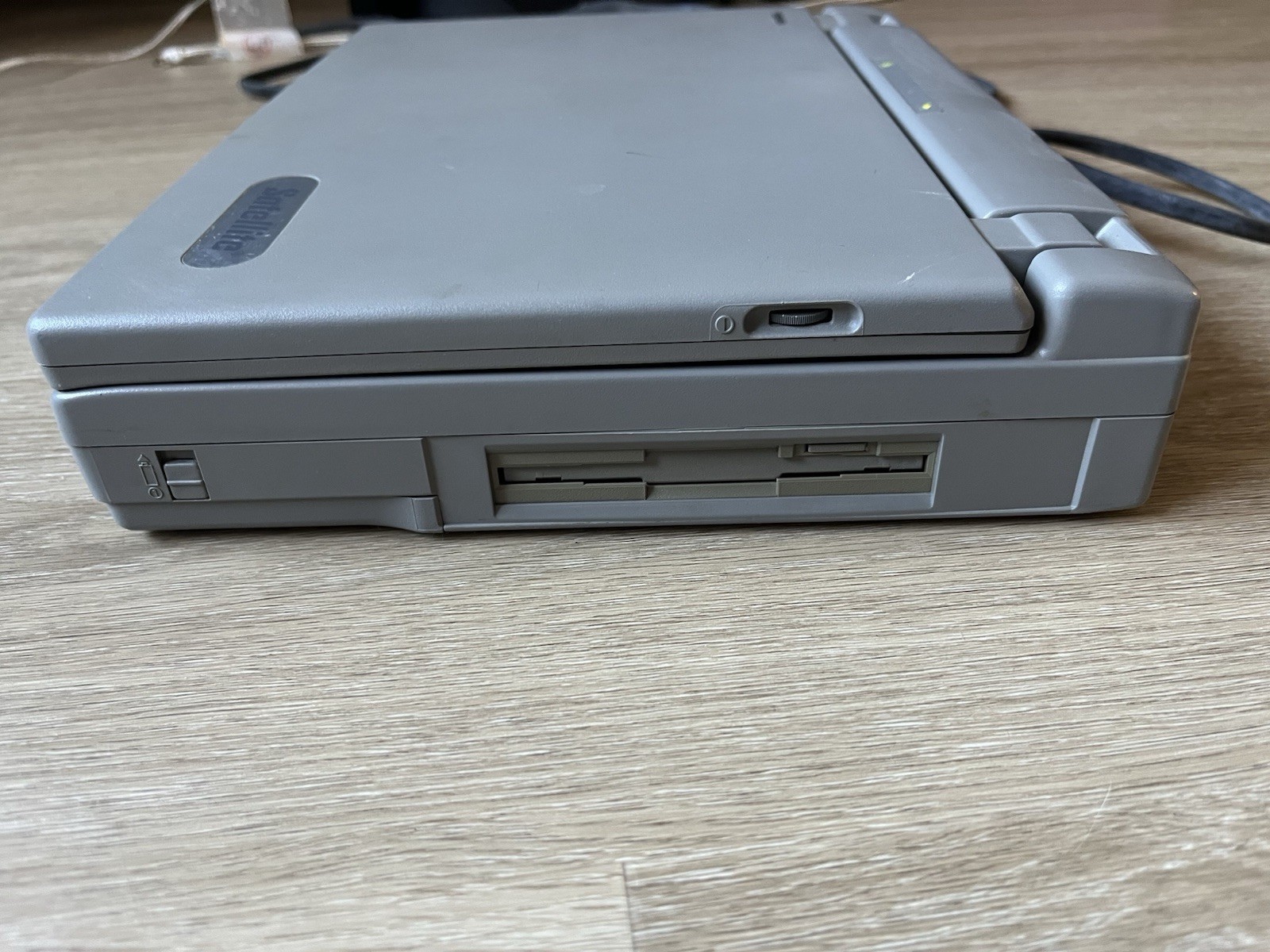 Retro Toshiba Satellite 100cs / 528 Vintage Laptop