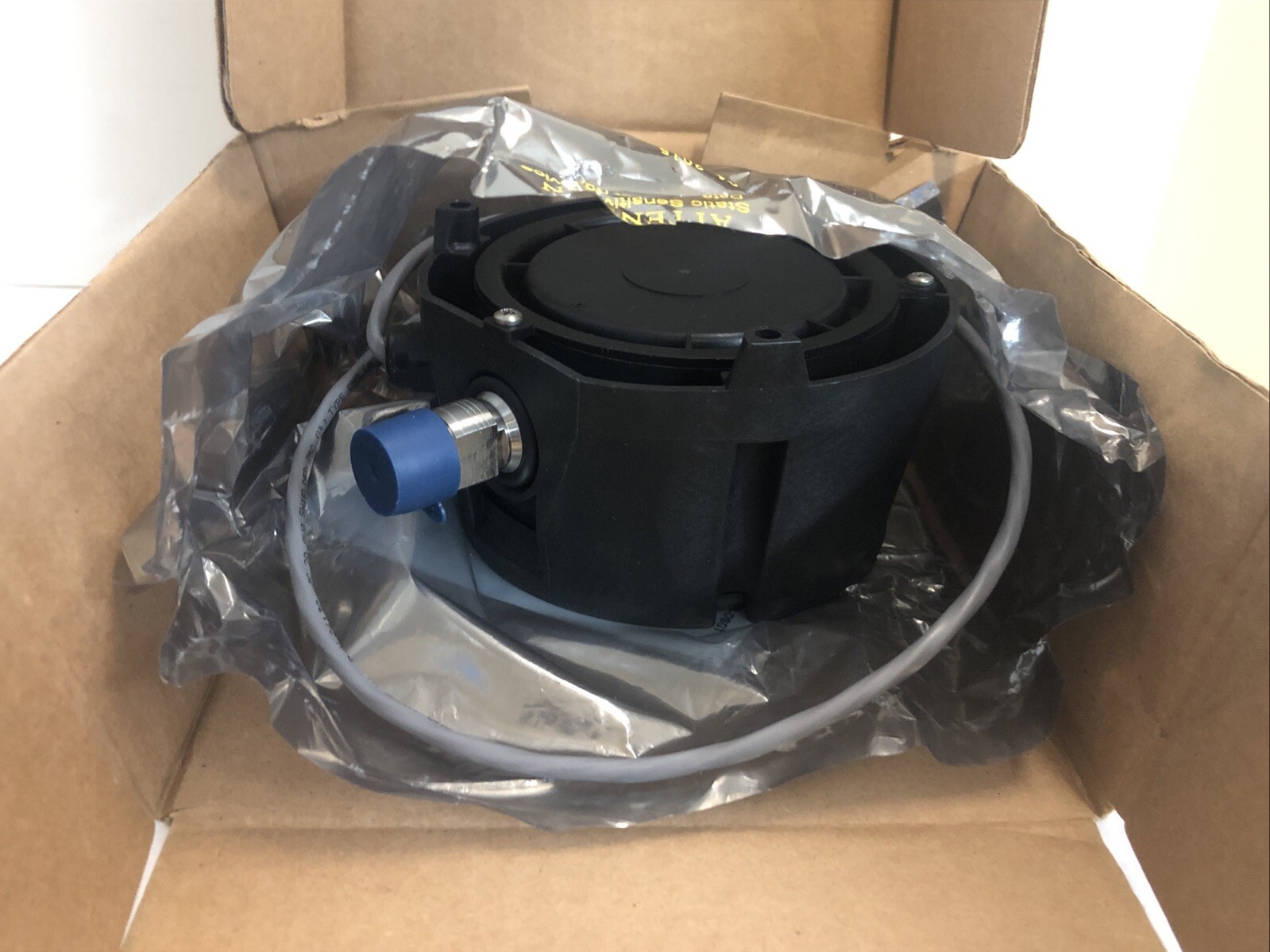 DWYER DSGT-106-C0S / DSGT106C0S NEW!!