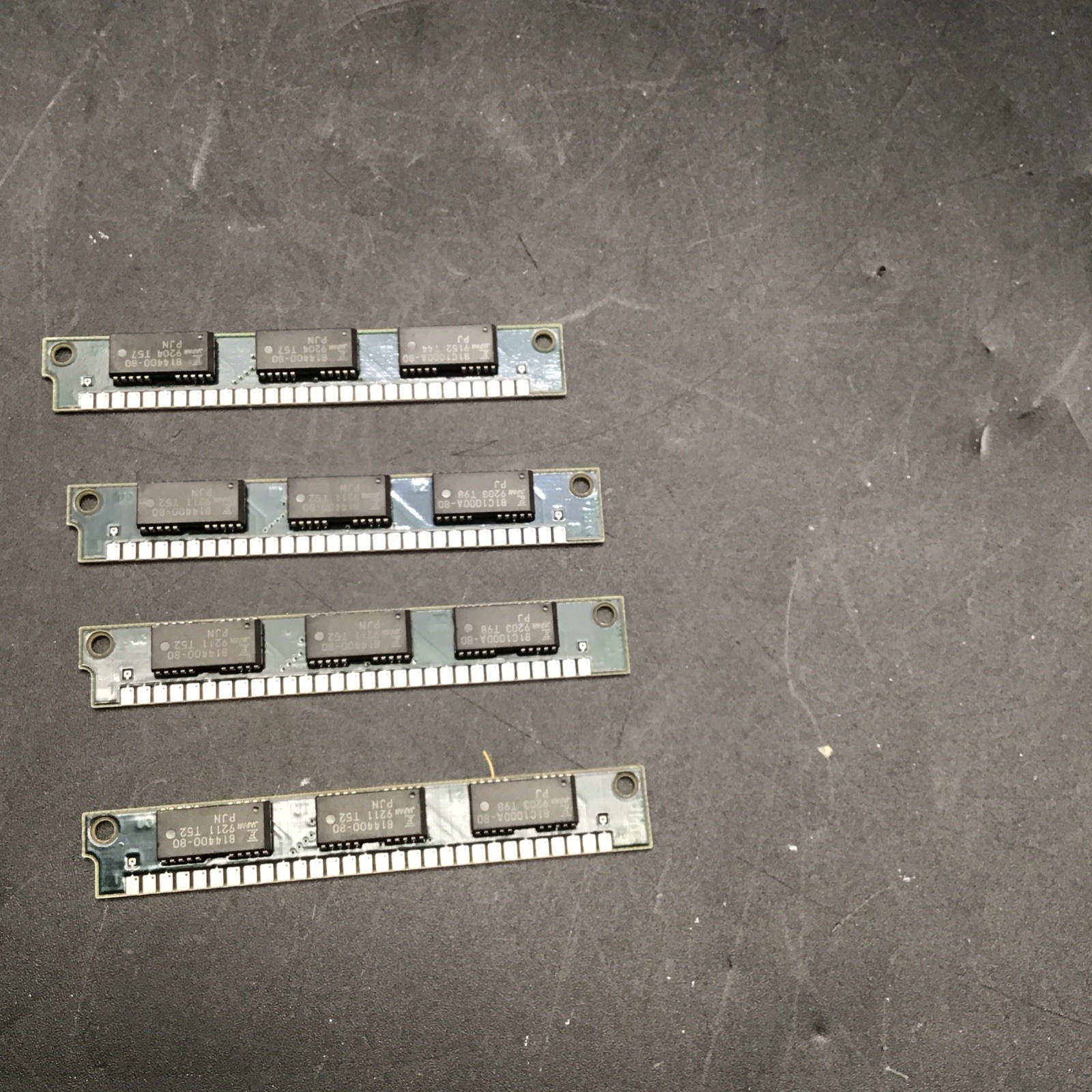 LOT of 8 – Goldstar Memory Chips GMM791000NS70-2401A