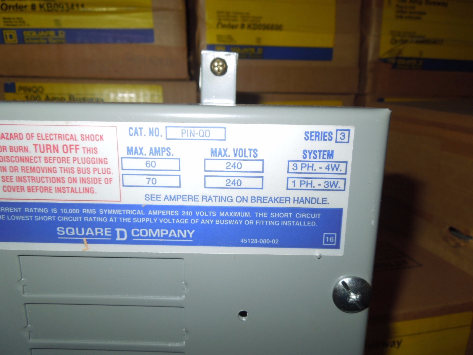 Sq D PINQO 70A Max 3ph 4W Breaker Enclosure for 100 Amp Busway Plug In Unit New