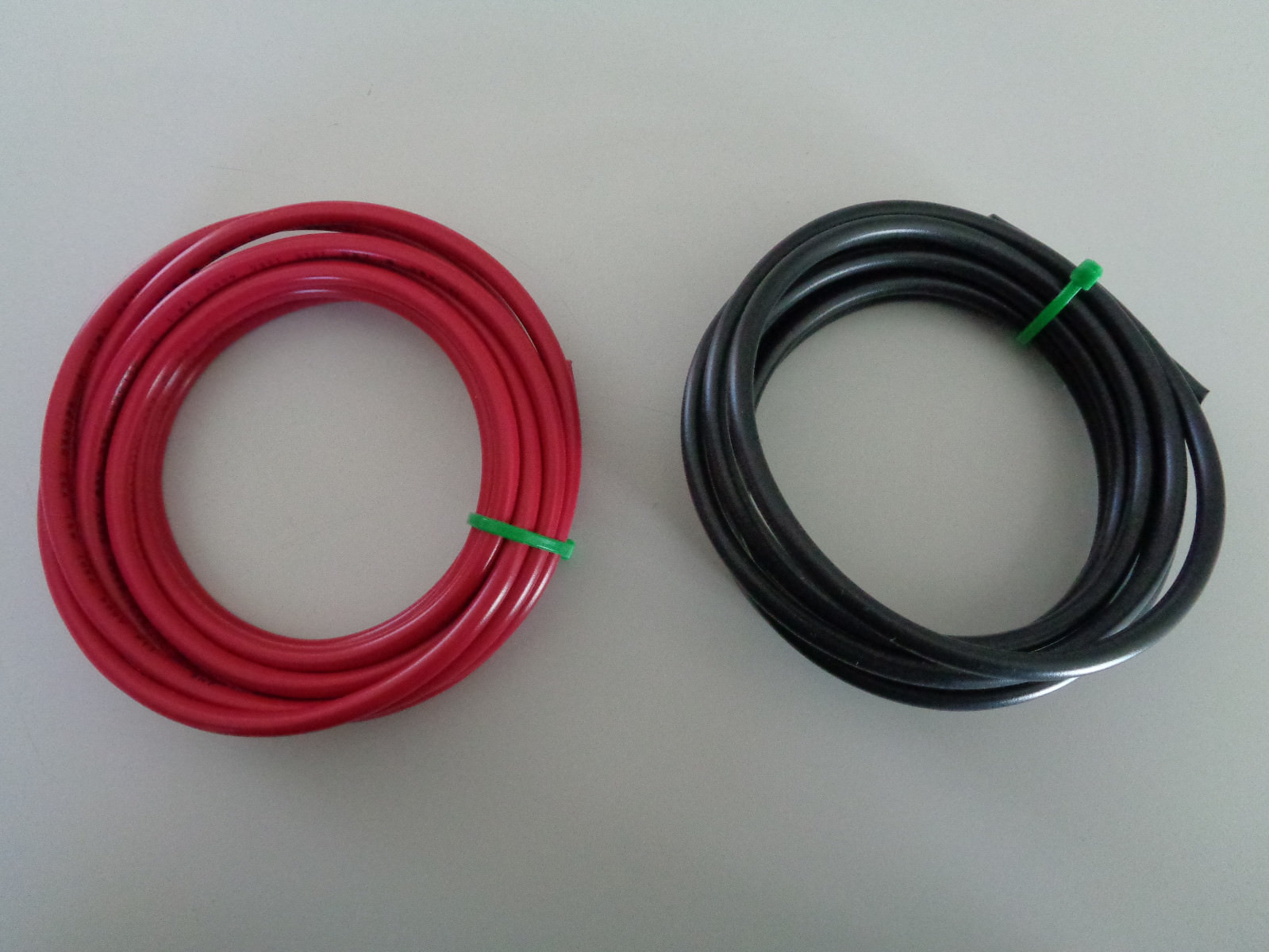 25 ft -Southwire E51583 Wire,10AWG 600V Red,Black (25 ft each Color) NEW