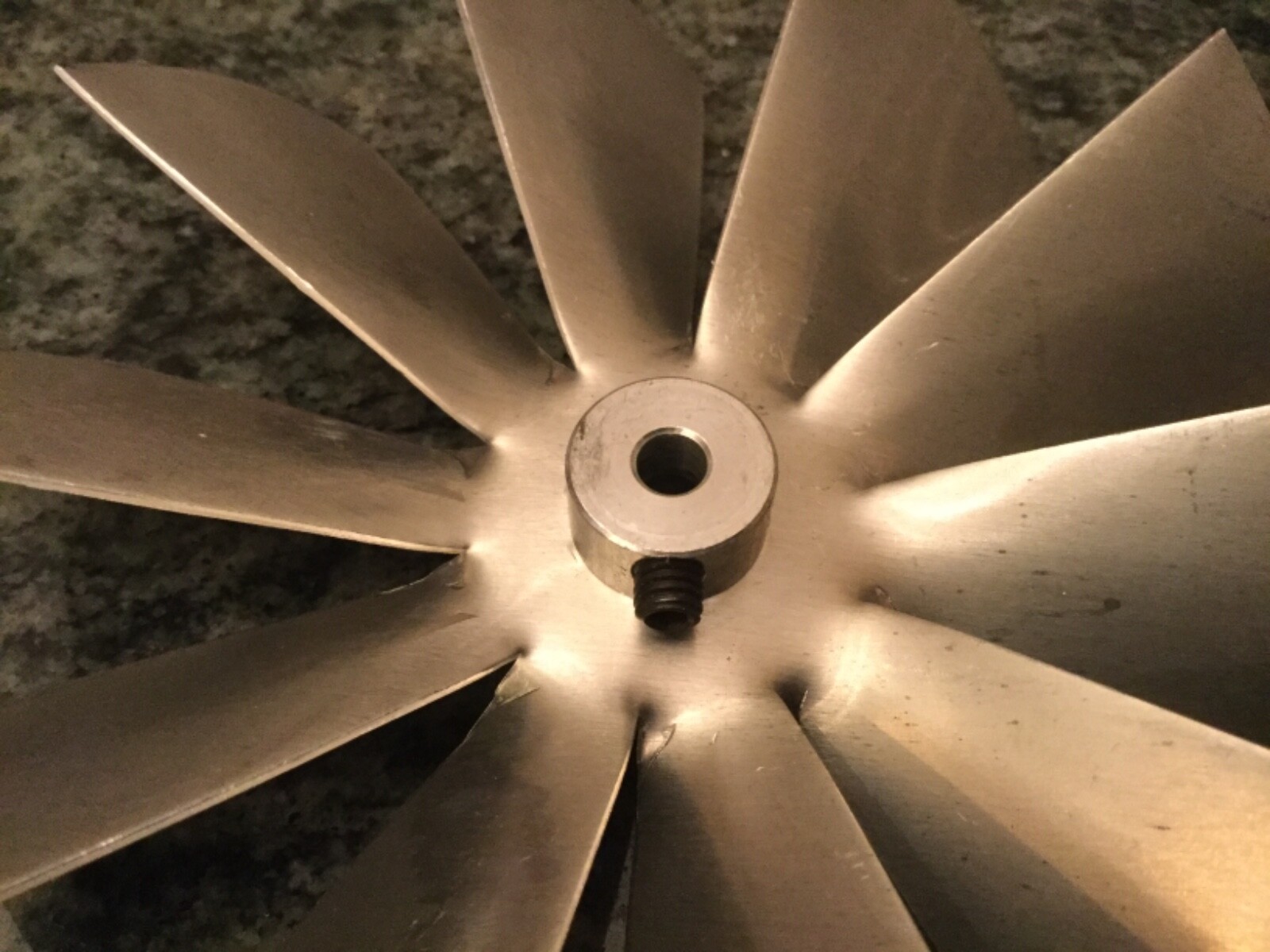 10 blade aluminum cooling fan 3/16 inch mount x 4 1/2 inch x 1 1/4 wide 300 cfm