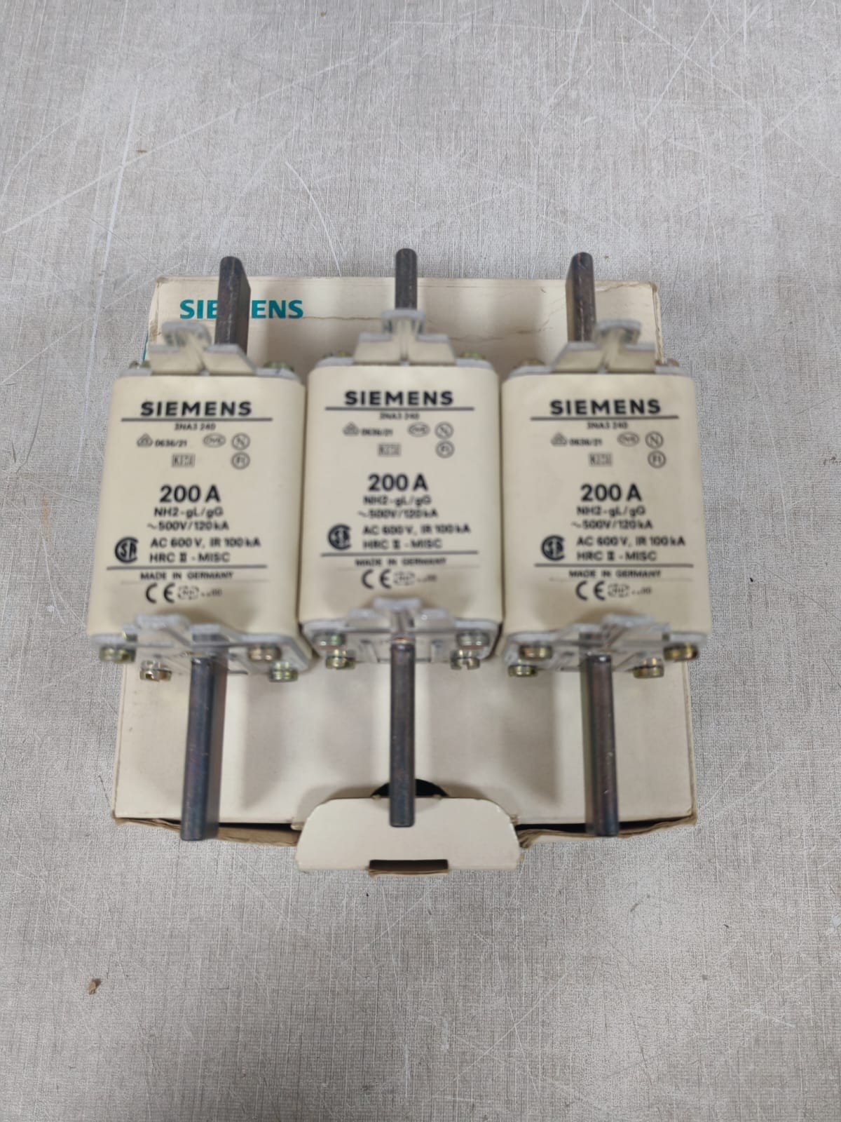 LOT 3PCS SIEMENS 3NA3240 LV-HRC-FUSE LINKS 200A