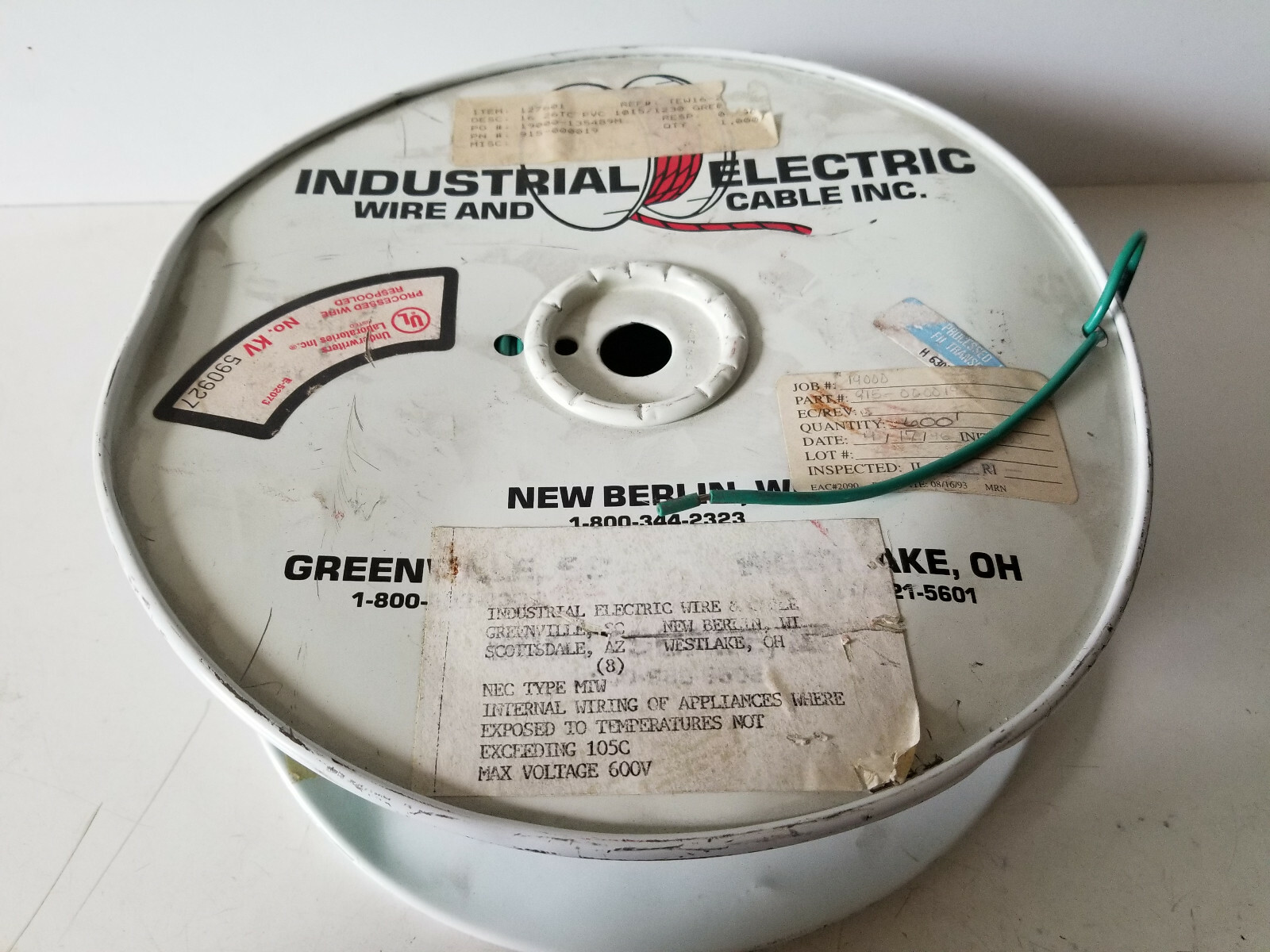 IEWC 16 AWG PVC MTW Hook Up Wire, Stranded Tinned Copper, Green, 10′ lengths