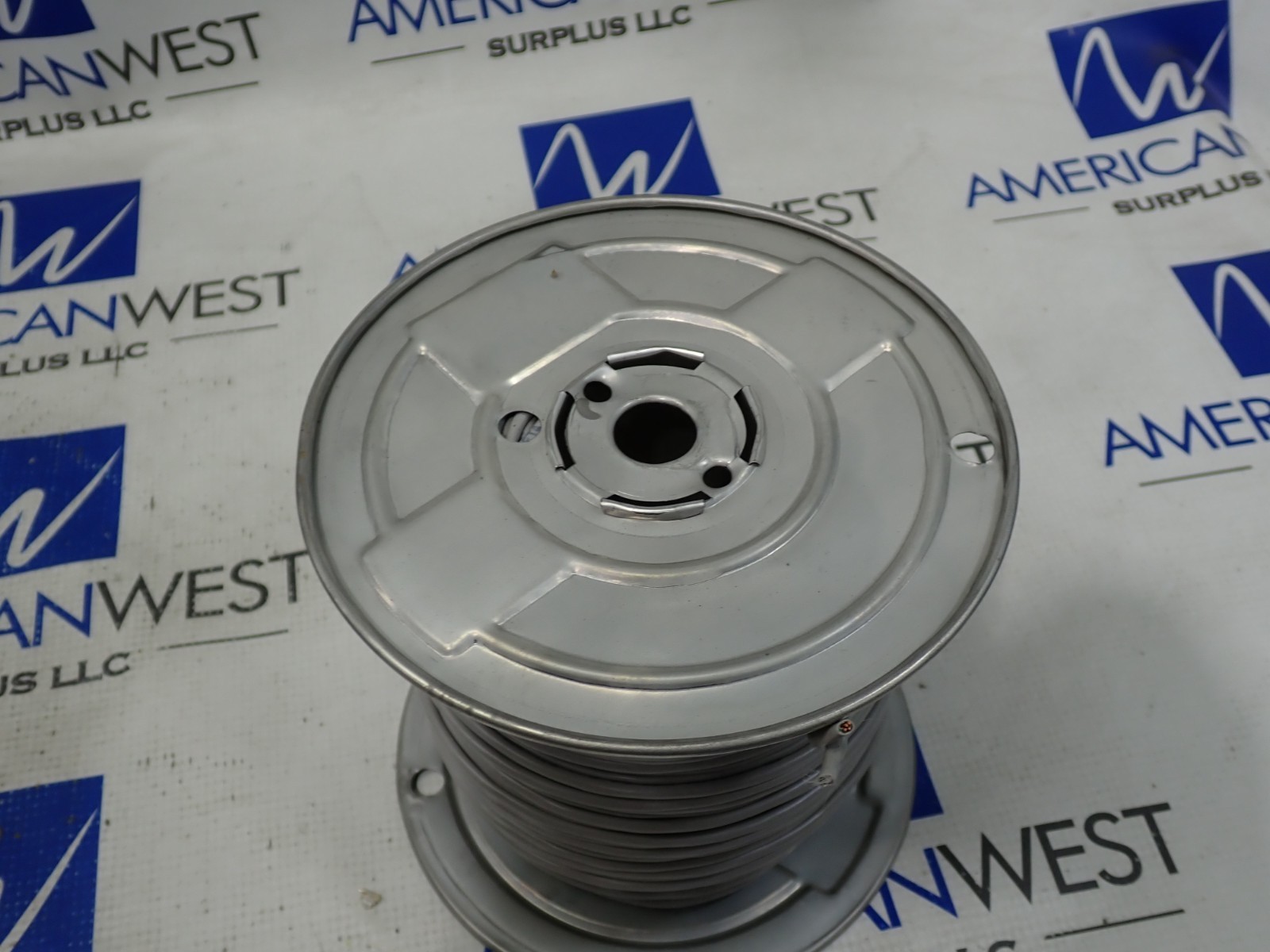 Honeywell 22/4 SOL OAS CMR/FT4 5C RL Gry Genesis Series Cabling wire