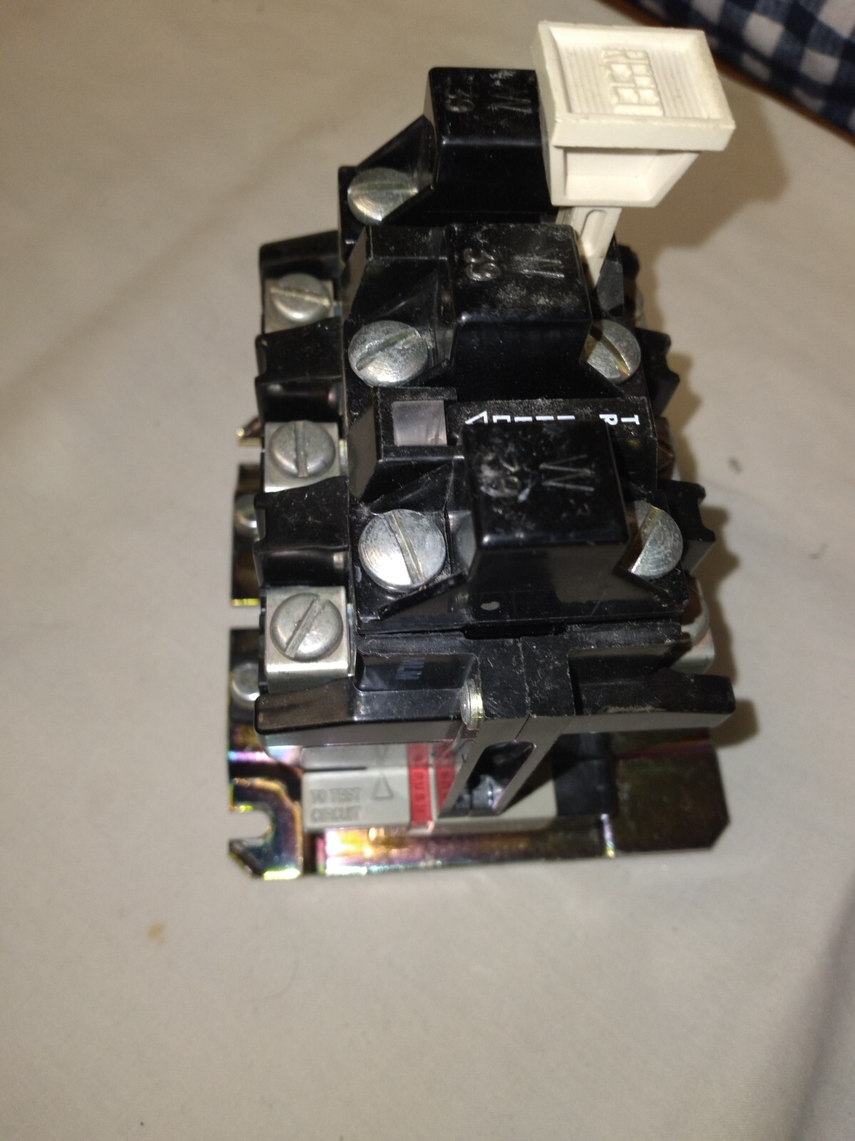 ALLEN BRADLEY 592-B0V16 B NEMA A600 VOLTS AC 120-600 W39