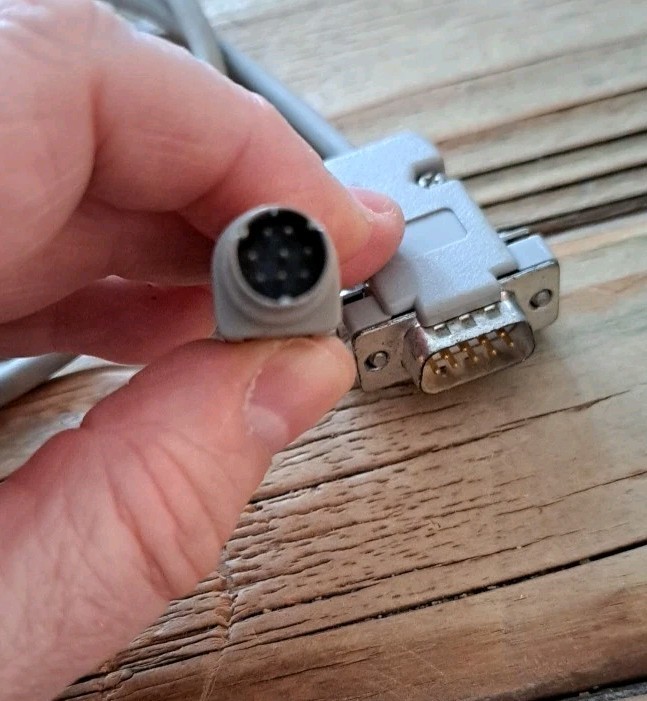 Vintage Unbranded Mini 8 Pin DB 9 Male Micro Connector Cable for Apple Mac ?