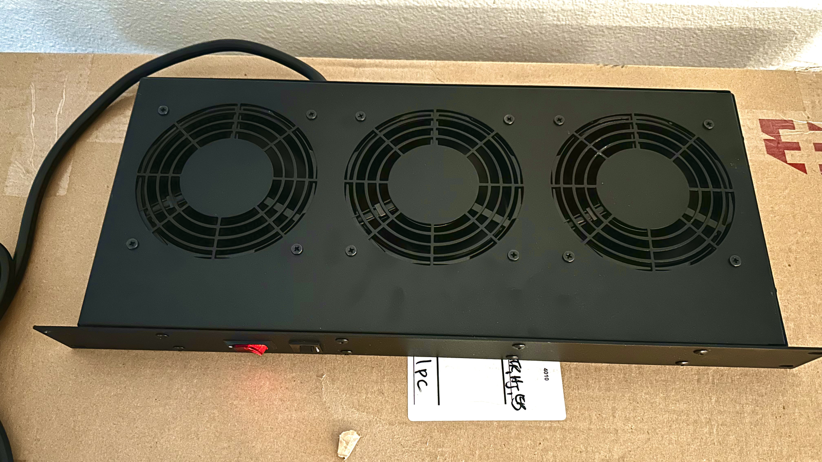 Hammond FT300HA1BK Cooling Fan Tray, W+Red LED Switch 115VAC, 3A, 60Hz – New!