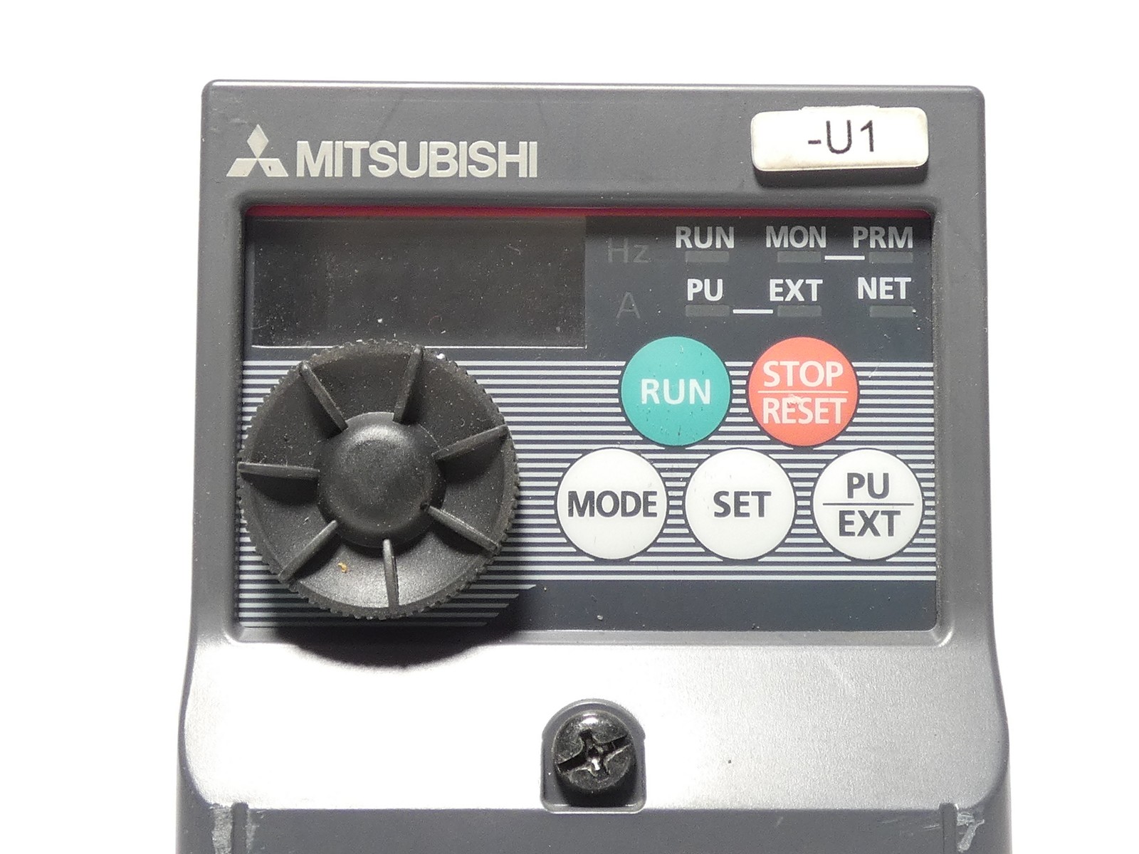 Mitsubishi FR-D720S-042-NA Drive Inverter 4.2A 200-240V 3PH D700