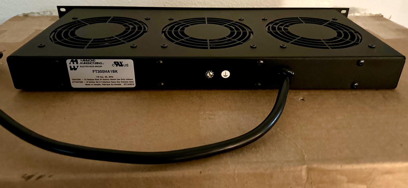 Hammond FT300HA1BK Cooling Fan Tray, W+Red LED Switch 115VAC, 3A, 60Hz – New!