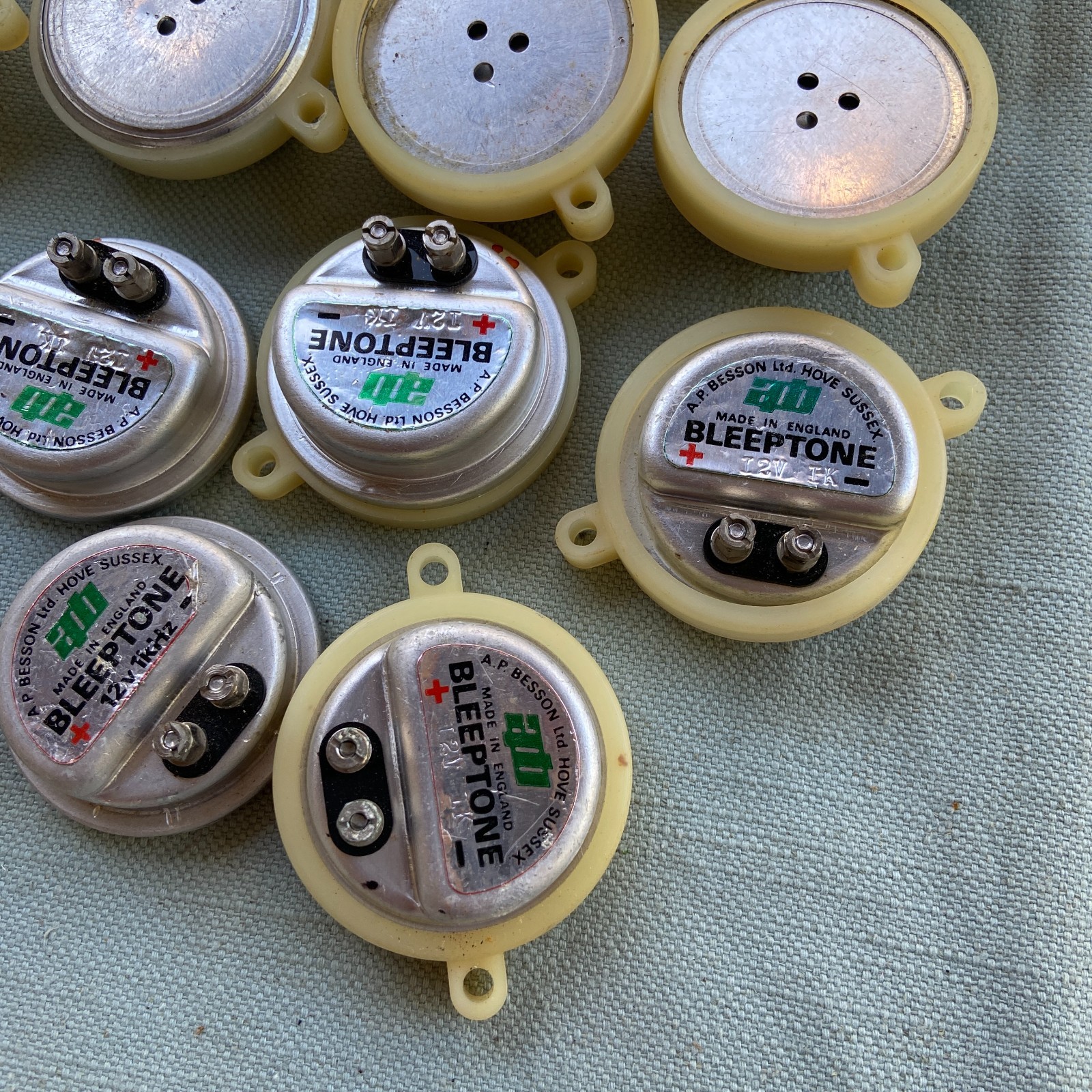 Vintage A.P. Beeson BLEEPTONE 12V Buzzer Alarm Made in England Lot 15 Untested