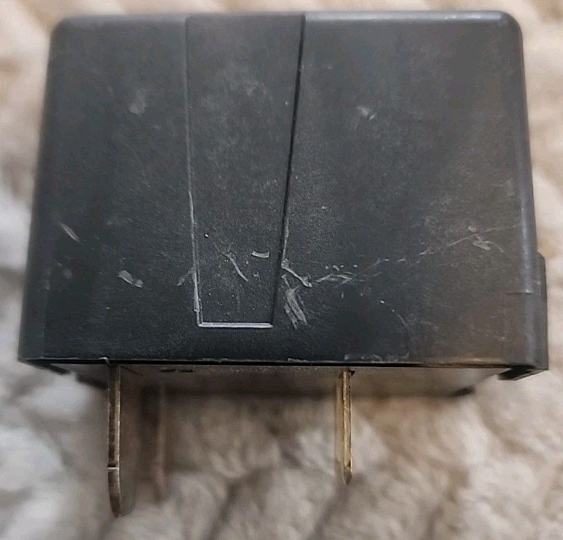 2203997-1 DC Contactor E TE Connectivity Automotive Aviation Contactor 4-pin