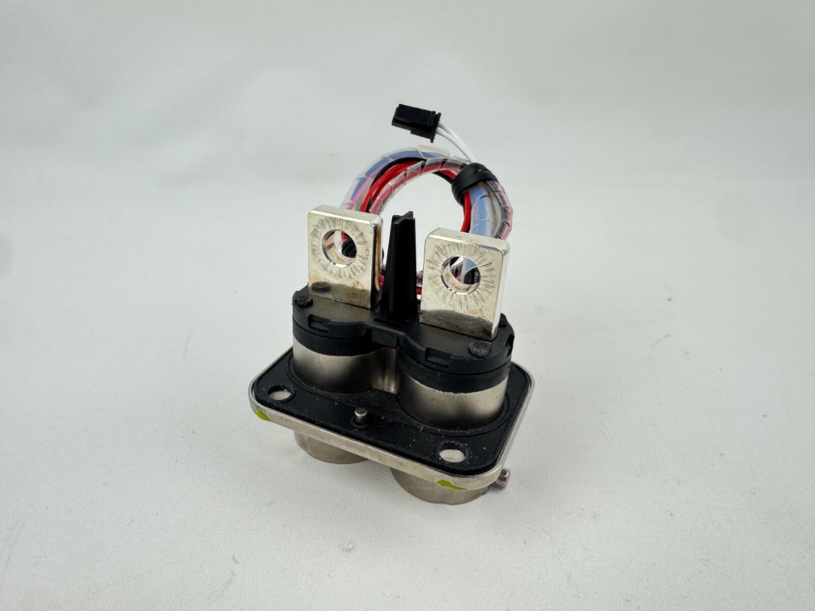 x(3) Amphenol PL082Y-301-10D8 EV Connectors 10MM 2 WAY RCP D8 BUSBAR HOLE Y KEY