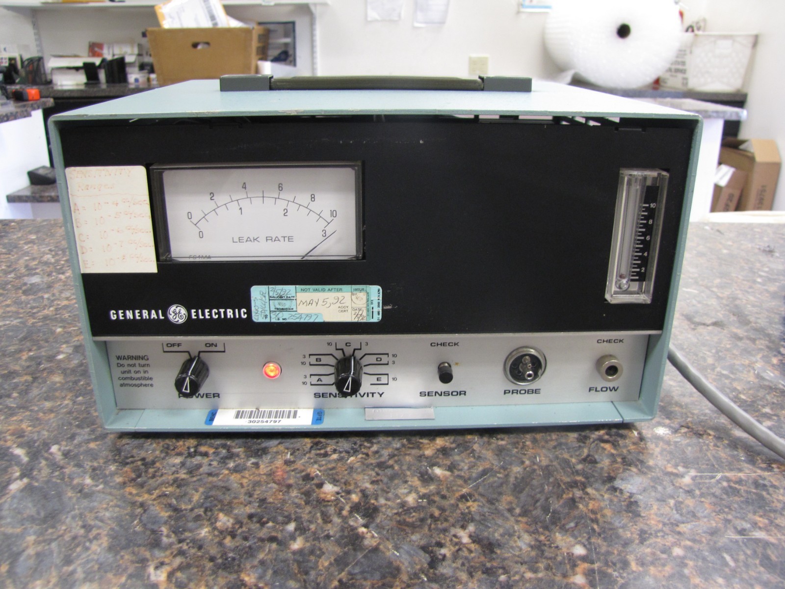 GE GENERAL ELECTRIC INDUSTRIAL HALOGEN LEAK DETECTOR 420810HFJK7 H25B -NK6