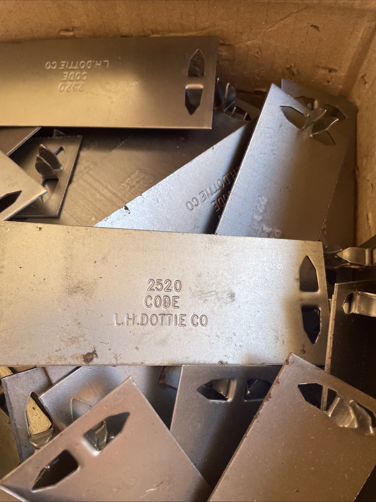 LH Dottie 2520 1-3/4” X 5” Safety Plates – 100 Pack