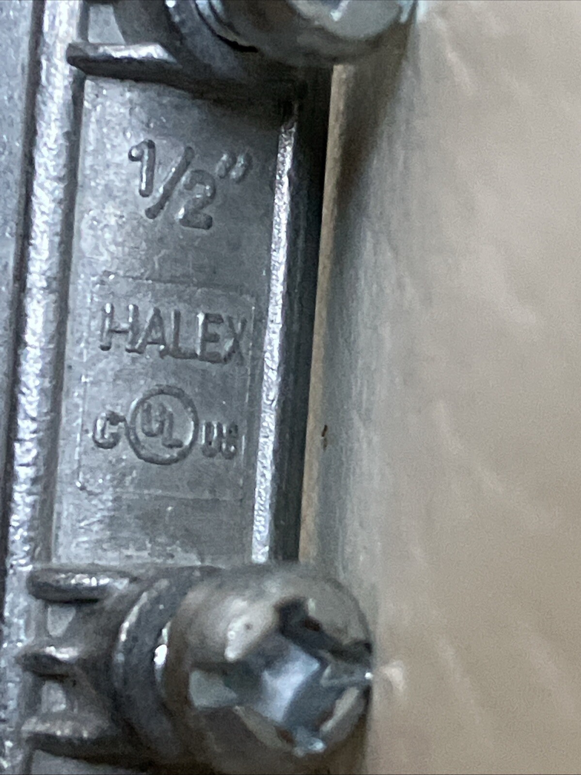 6 Count Halex 1/2″ EMT Set Screw Coupling Zinc (Model # 23220) FREE SHIP!