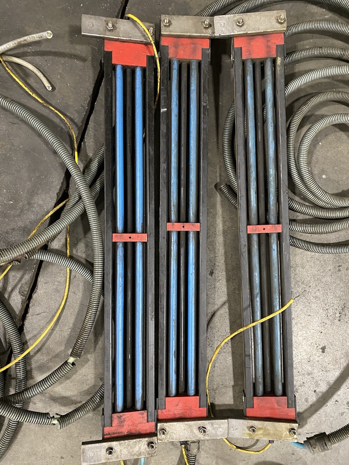 SIMCO POWER UNIT A1B7BHR & 3 ANTI-STATIC BARS TYPE: P-Sh-N