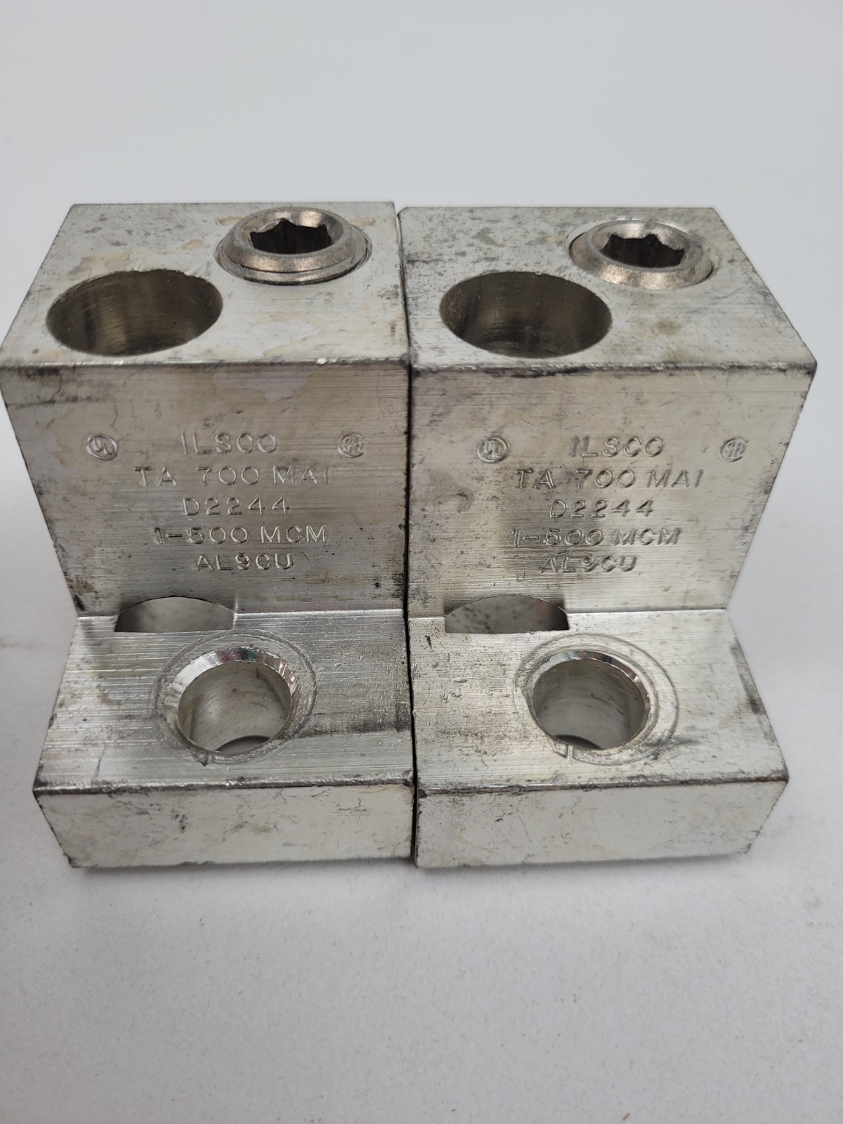 Lot of 2 – TA700MA1 ILSCO Terminal Lug – Next Day Option