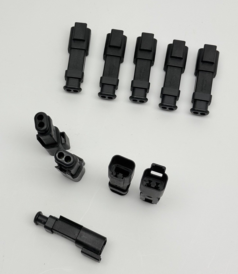 LOT OF 10, AT04-2P-SR02BLK AMPHENOL RECEPT, 2-WAY, SR, RD SEAL, BLACK
