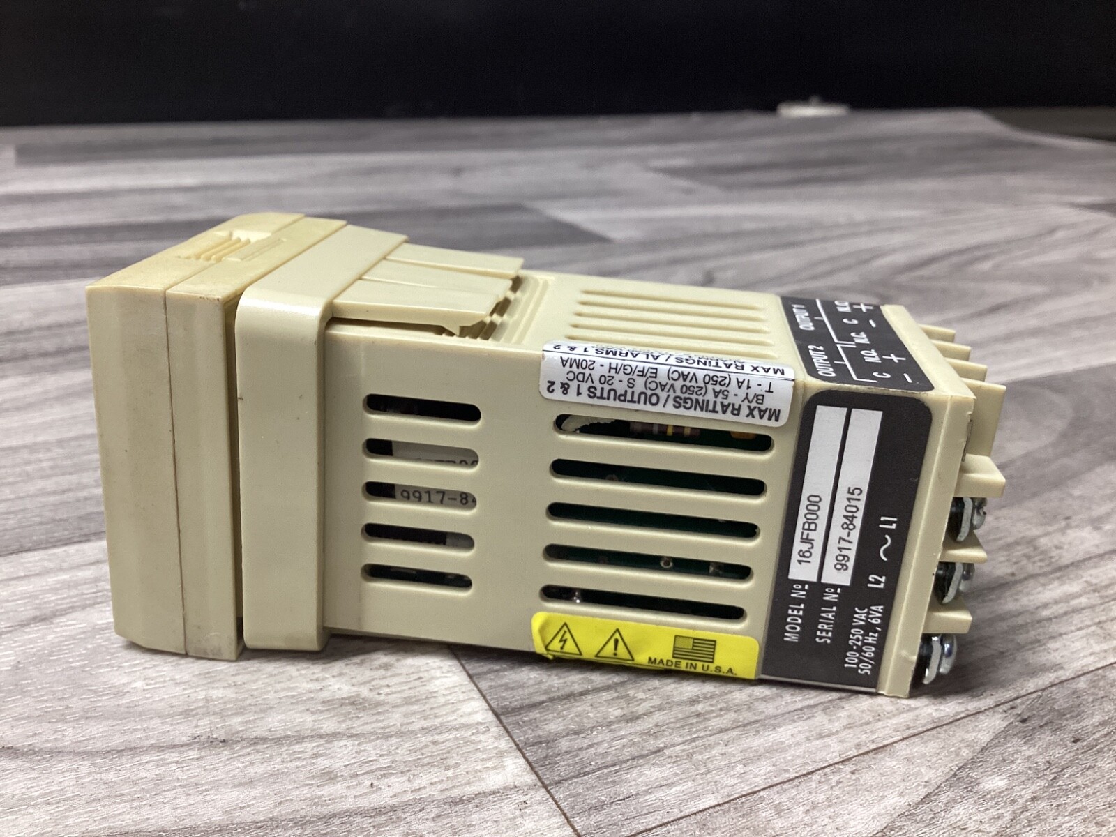 Athena 16JFB000 50/60Hz 6VA 100-250VAC Temperature Control #127G66