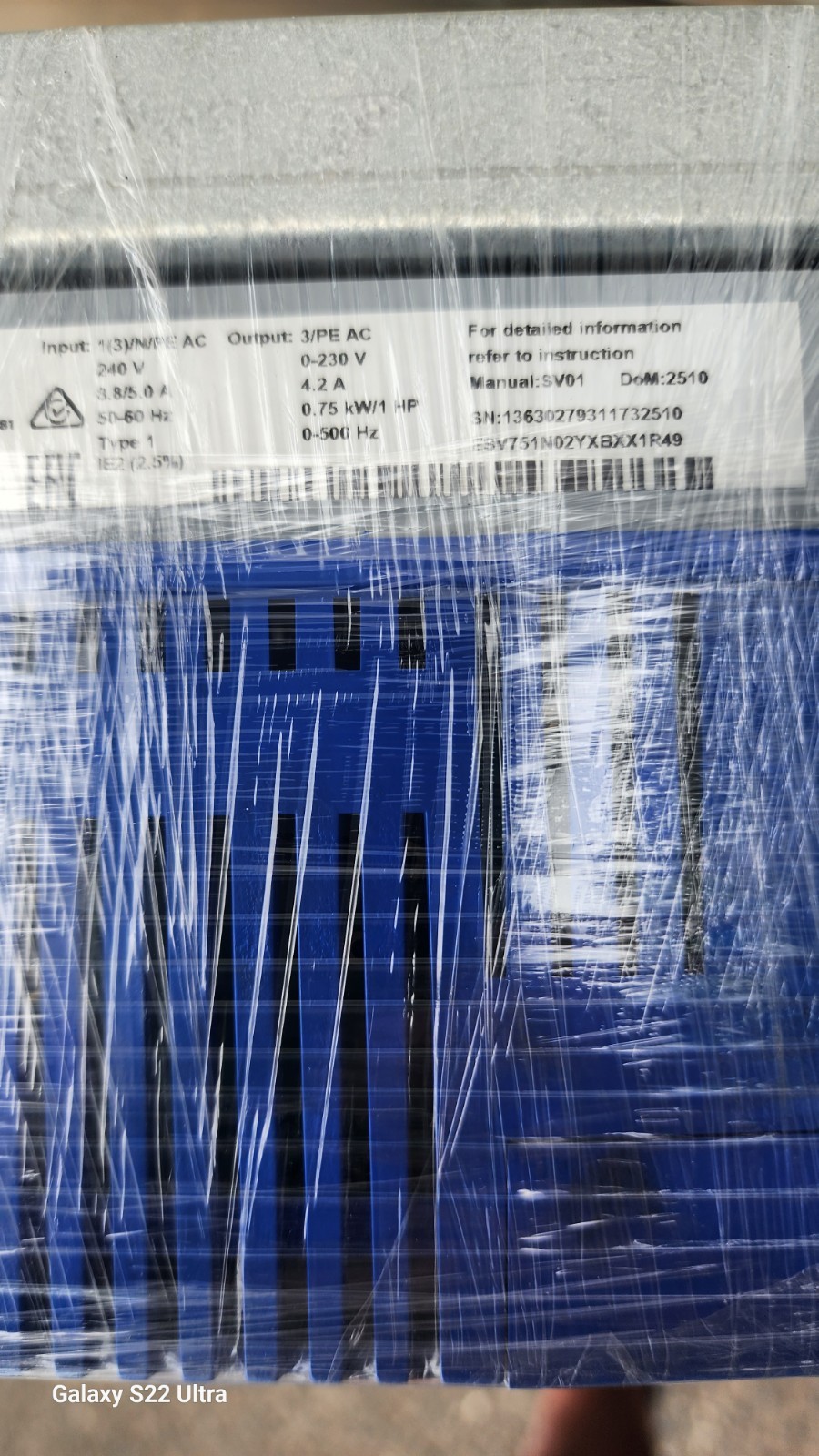 LENZE ESV751N02YXB / ESV751N02YXB Servo inverter (BRAND NEW)
