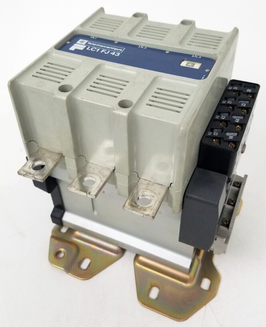 LC1FJ43 Telemecanique Contactor 110V Coil *NEXT DAY OPTION*