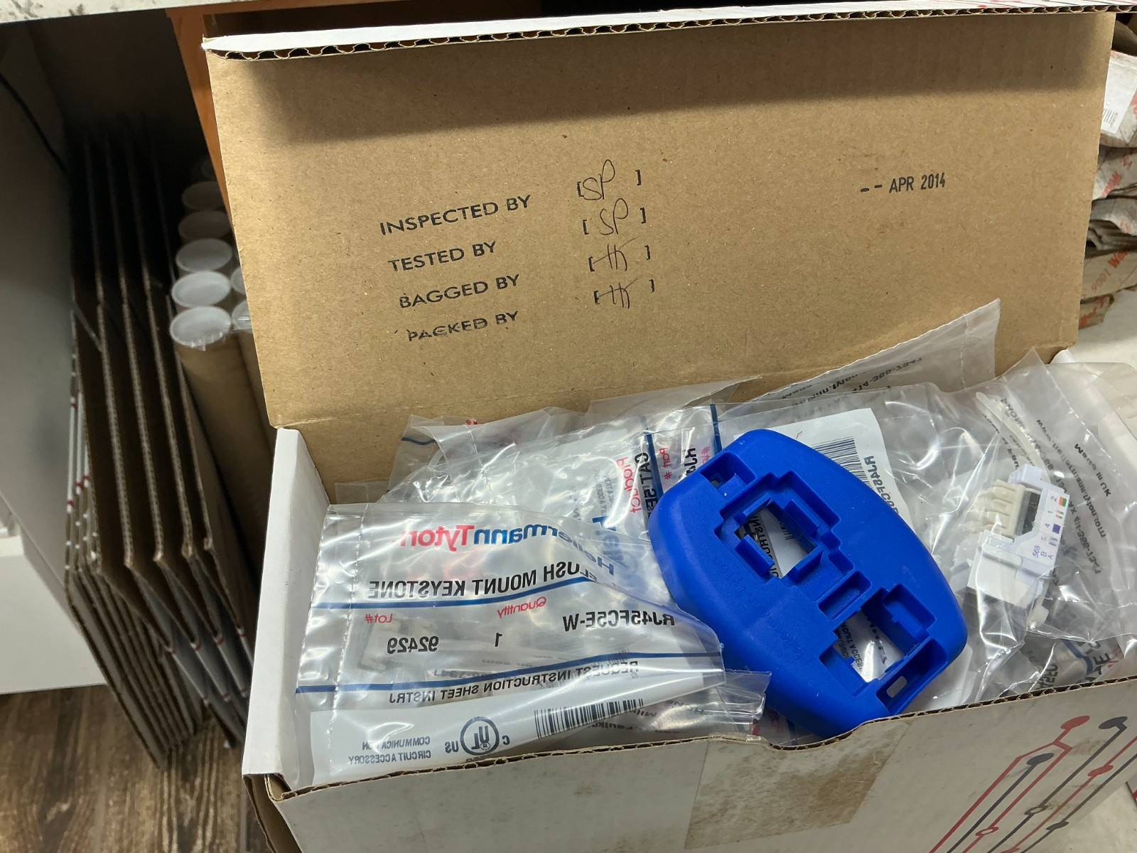 *FREE SHIPPING* Hellermann Tyton RJ45FC5E-W Cat 5e Keystone Lot of 49pcs.