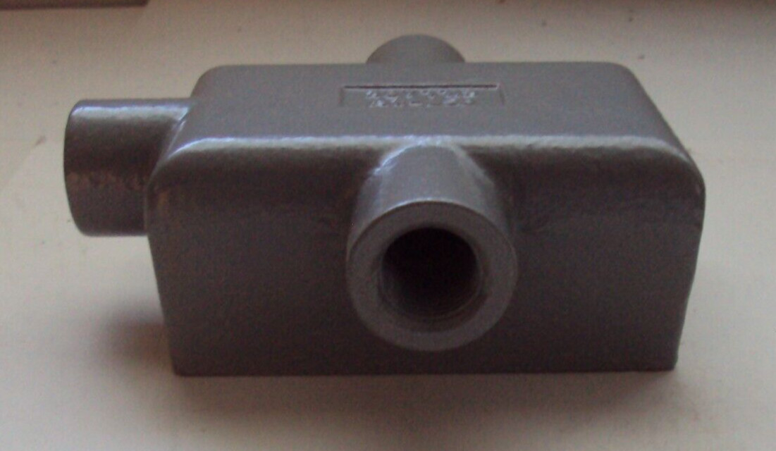 KILLARK CAT NO: FST-1M – 1/2″ CAST IRON DEVICE BOX NEW IN BOX