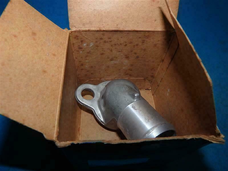 Ford F6AE-8594-AC F6AE8594AC Thermostat Housing New