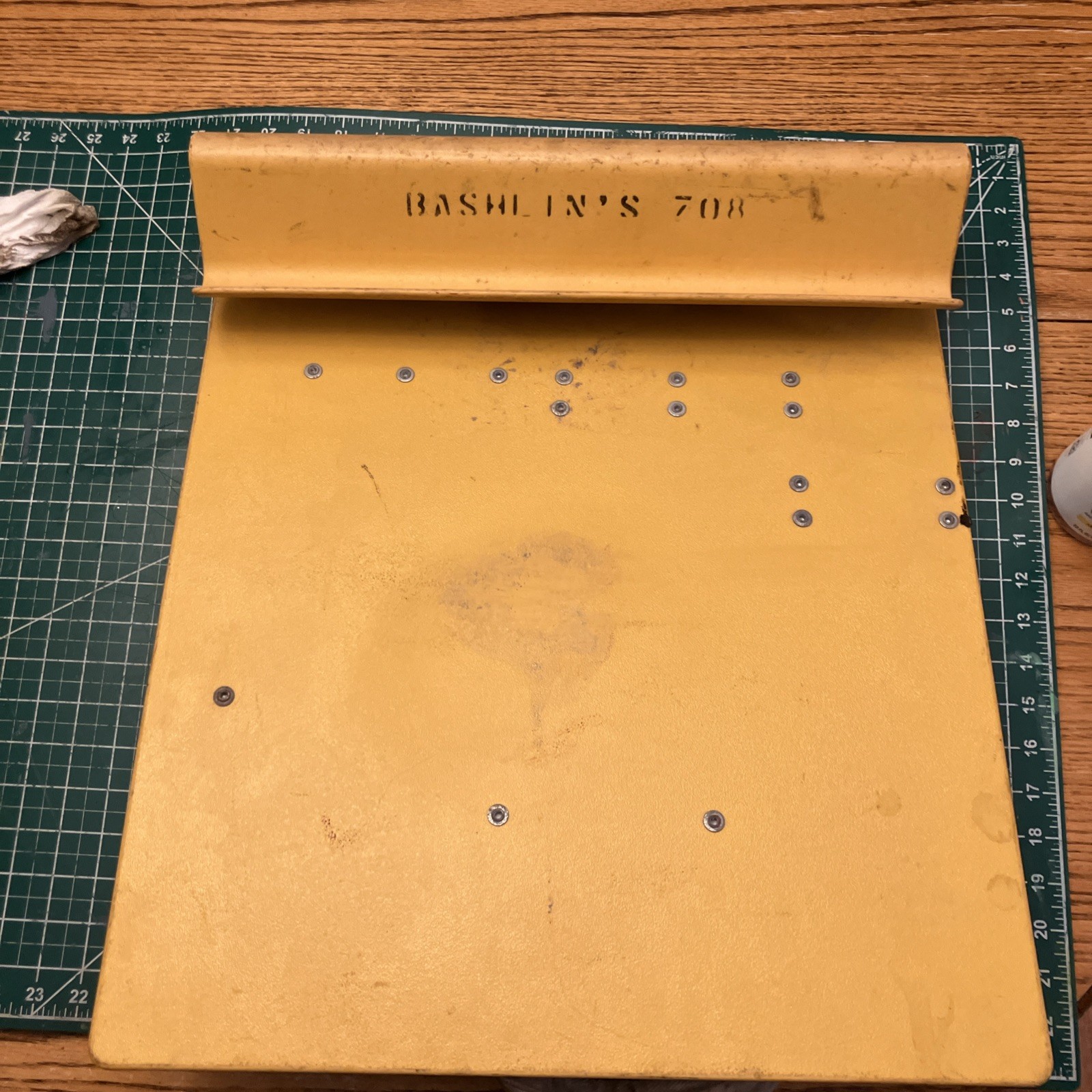 Bashlin 708L Yellow Lineman Tool Board With Leather Bags 18 1/4″ x 20 3/4″