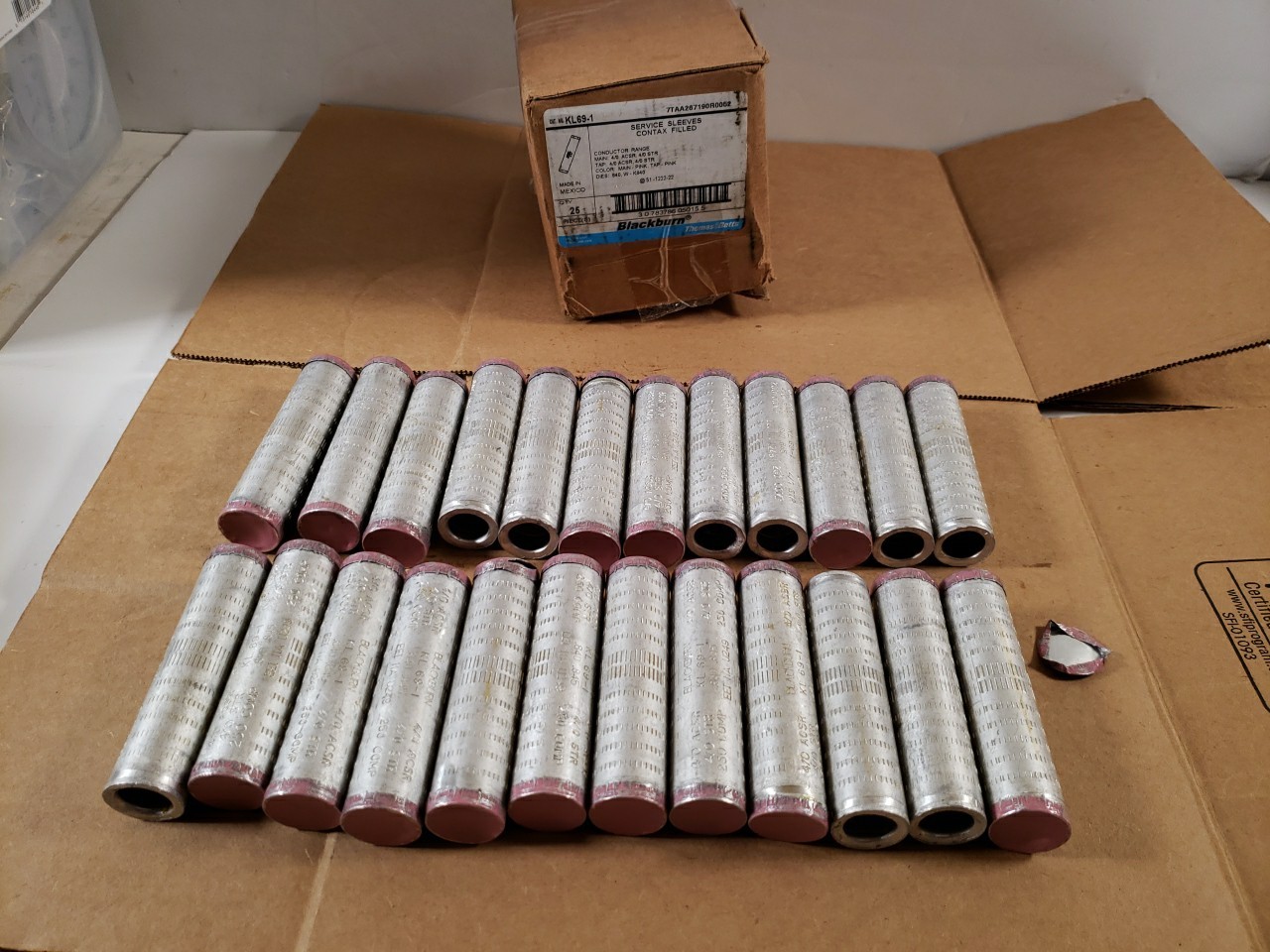 24pc Thomas&Betts Blackburn KL69-1 Service Sleeves Contax Filled 7TAA267190R0052