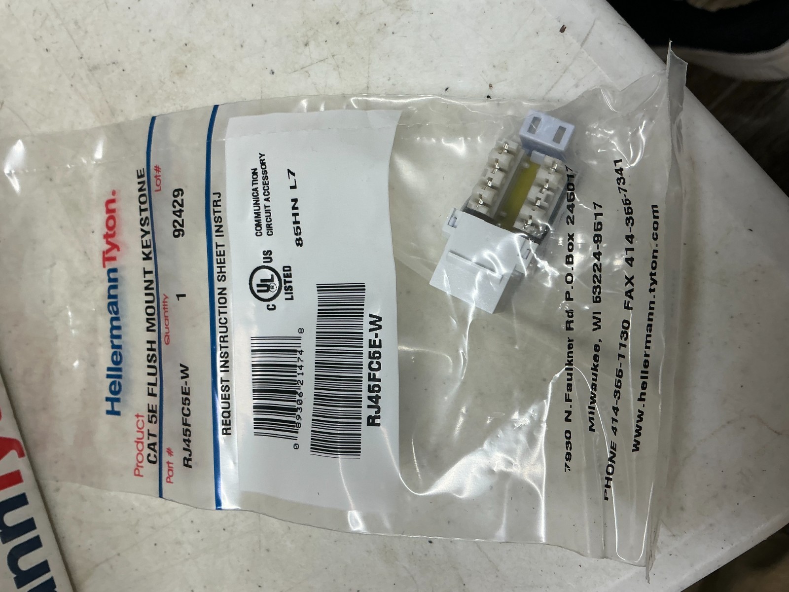 *FREE SHIPPING* Hellermann Tyton RJ45FC5E-W Cat 5e Keystone Lot of 49pcs.