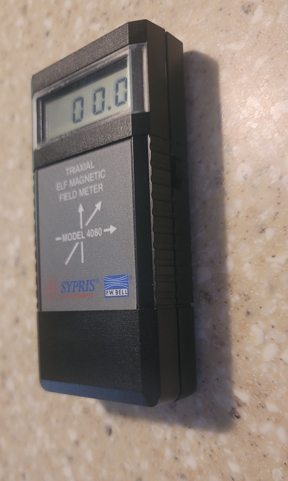 Sypris F.W. Bell Model 4080 Triaxial Elf Magnetic Field Meter with soft case