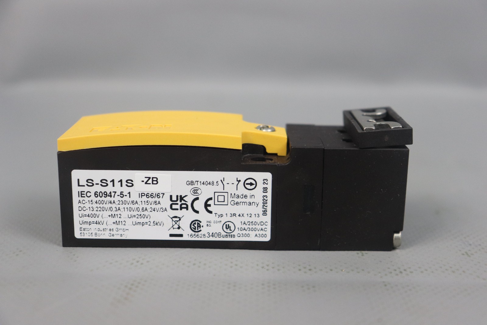 Eaton LS-S11-S-ZB Safety Position Switch 106877 Unused